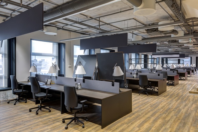 Mẫu thiết kế nội thất văn phòng phong cách công nghiệp mạnh mẽ