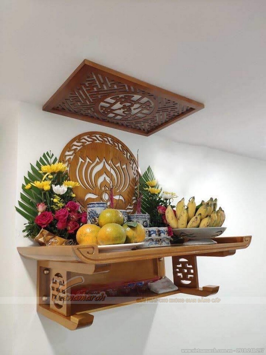 Phong tục thắp hương trên bàn thờ gia tiên và bàn thờ Phật
