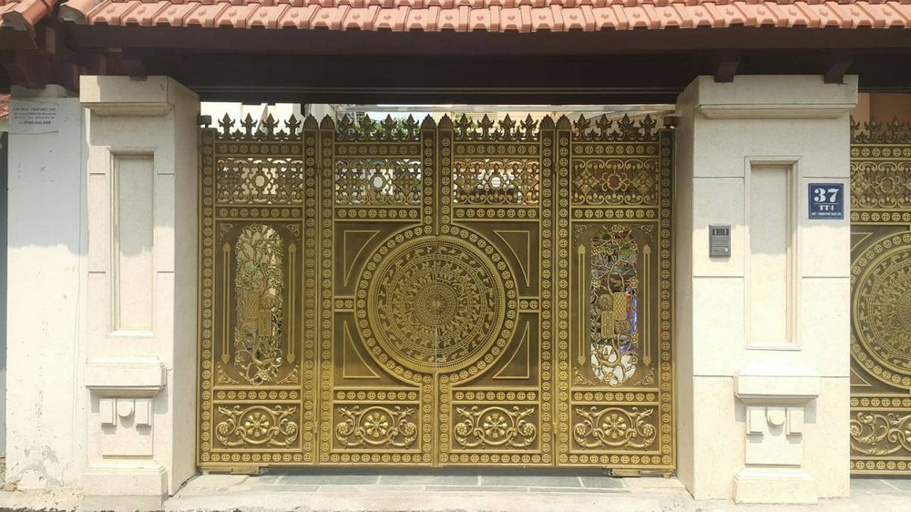 Thiết kế cổng nhà thờ họ đẹp, 4 cánh, sơn tĩnh điện