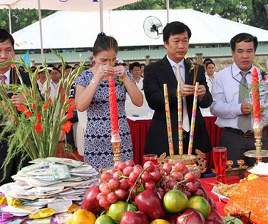 Nghi lễ cất nóc nhà thờ họ - Nét đẹp tâm linh của người Việt