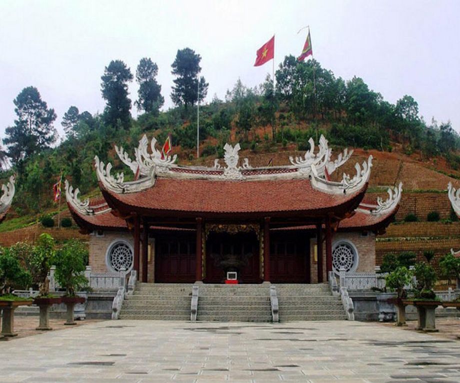Đền thờ ai? Giải mã các nhân vật linh thiêng trong đền thờ Việt